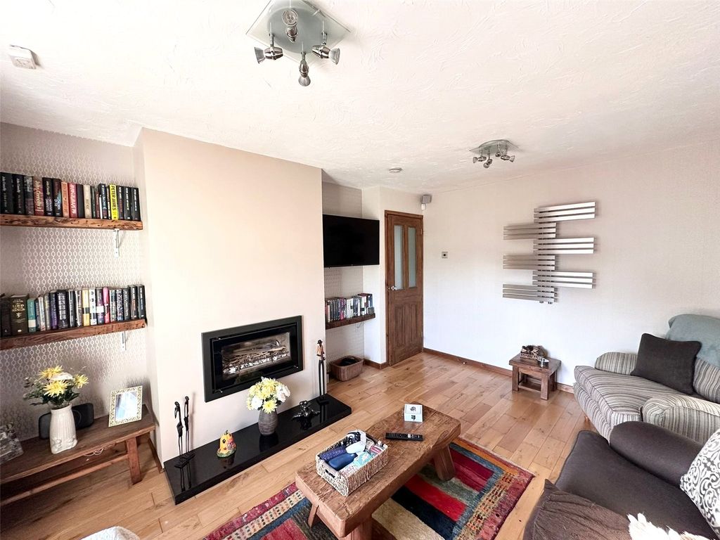 Property photo 2 of 29 Picture No. 28