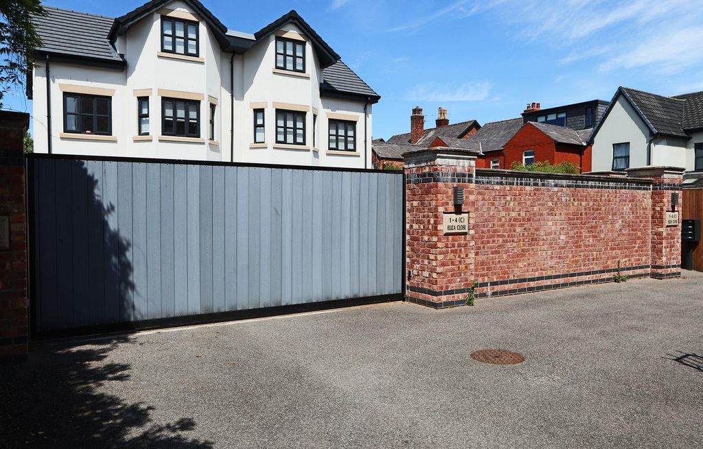 Property photo 2 of 16 Img_8210.Png-2.Jpeg