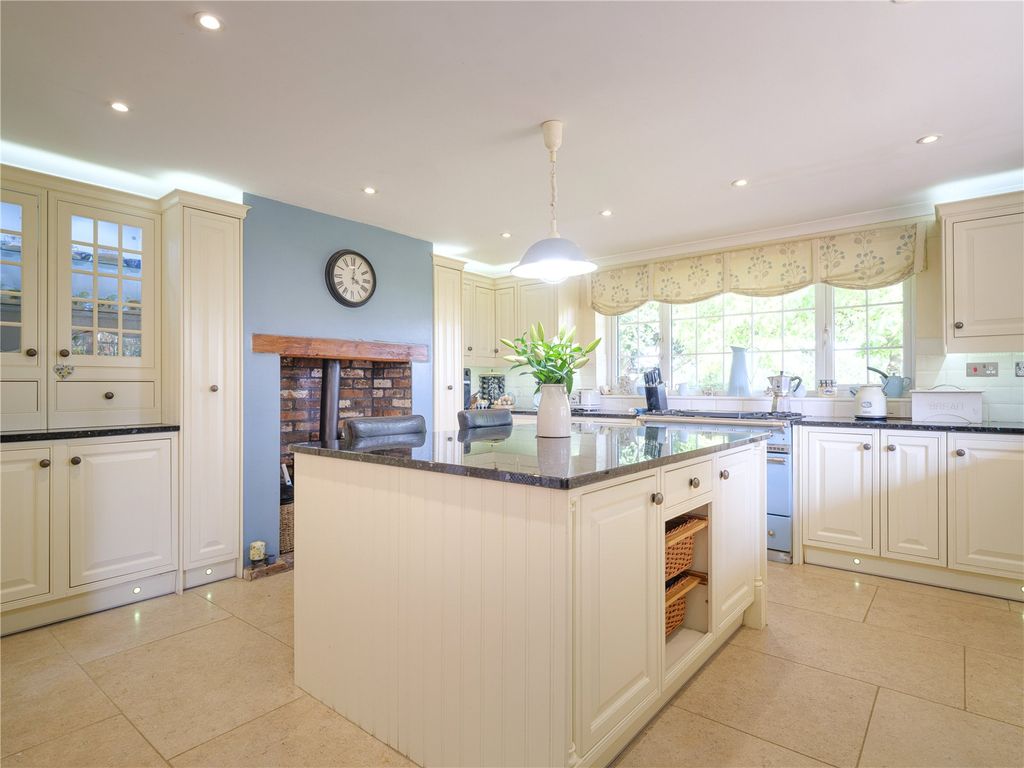 Property photo 2 of 32 Picture No. 58