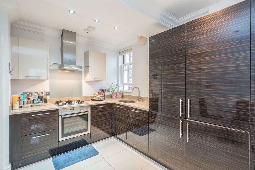 Property photo 3 of 4