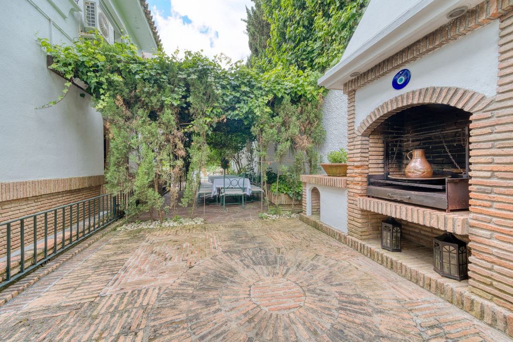 Property photo 3 of 48