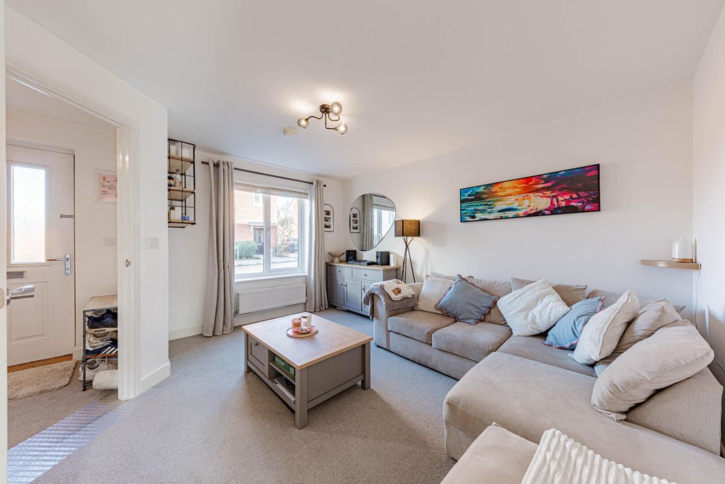 Property photo 3 of 20 Living Room