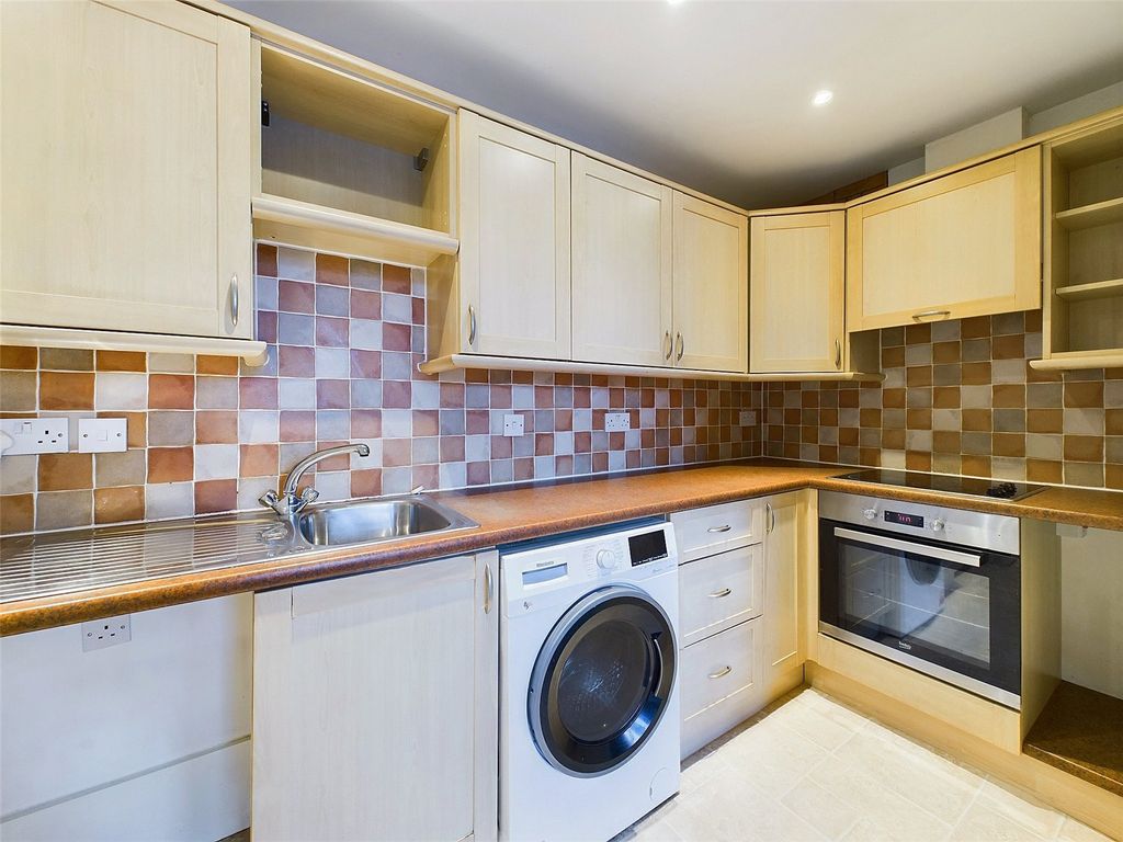 Property photo 2 of 14 Picture No. 01