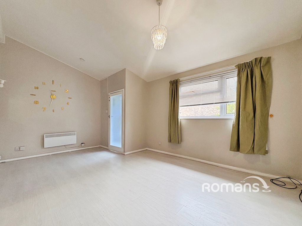 Property photo 2 of 8 Pbox-Img.Jpg