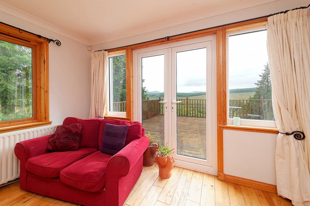 Property photo 3 of 39