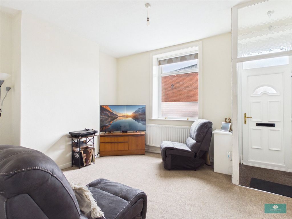Property photo 2 of 16 Picture No. 01