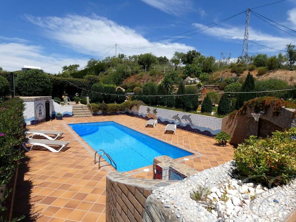 Property photo 1 of 30