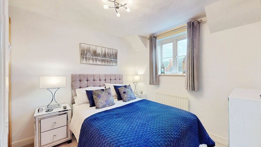 Property photo 3 of 11 Pbox-Img.Jpg