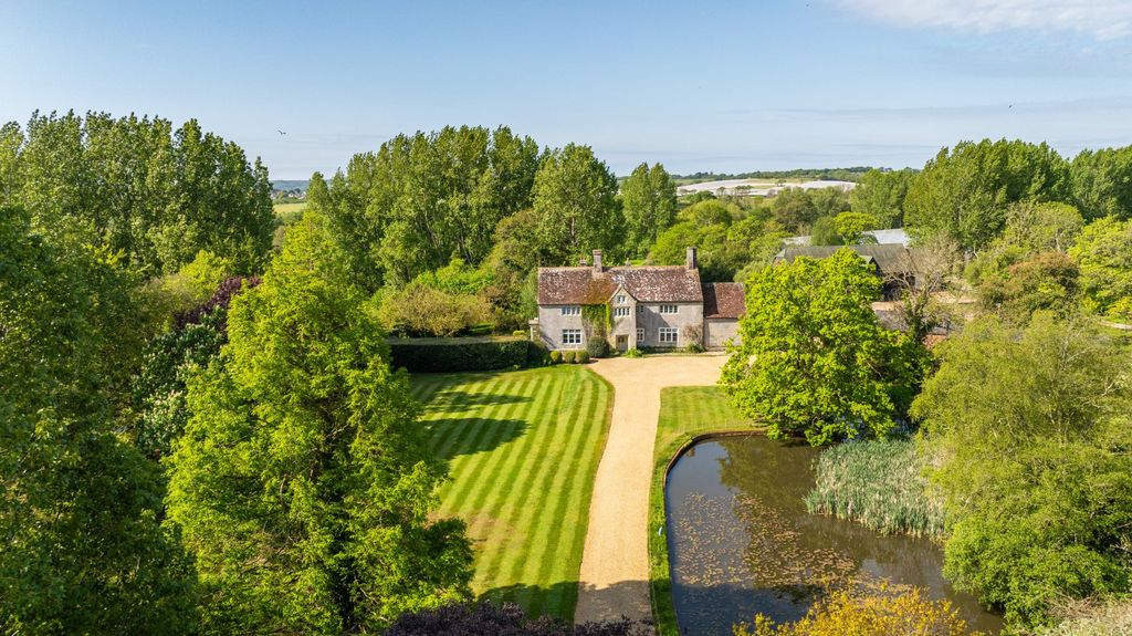 Additional image 14 of 8 bed detached house for saleBudbridge Lane, Merstone, Newport, Isle Of Wight PO30
