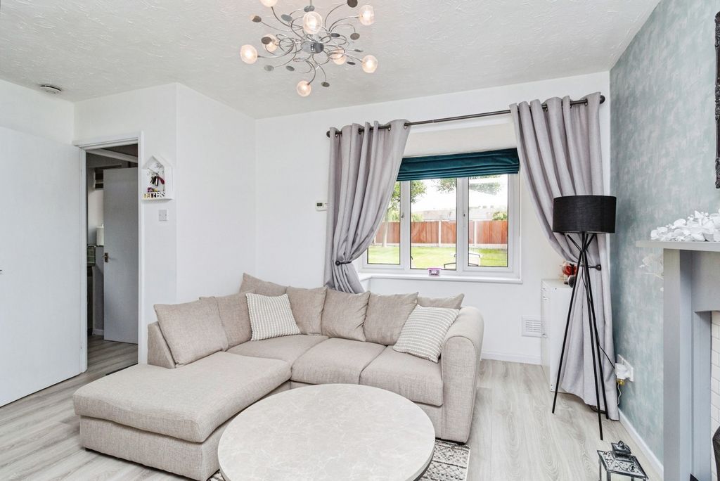 Property photo 2 of 16 Pbox-Img.Jpg