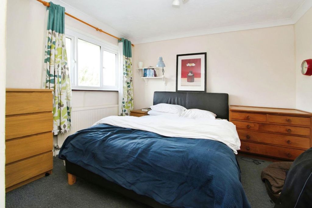 Property photo 3 of 16 Master Bedroom