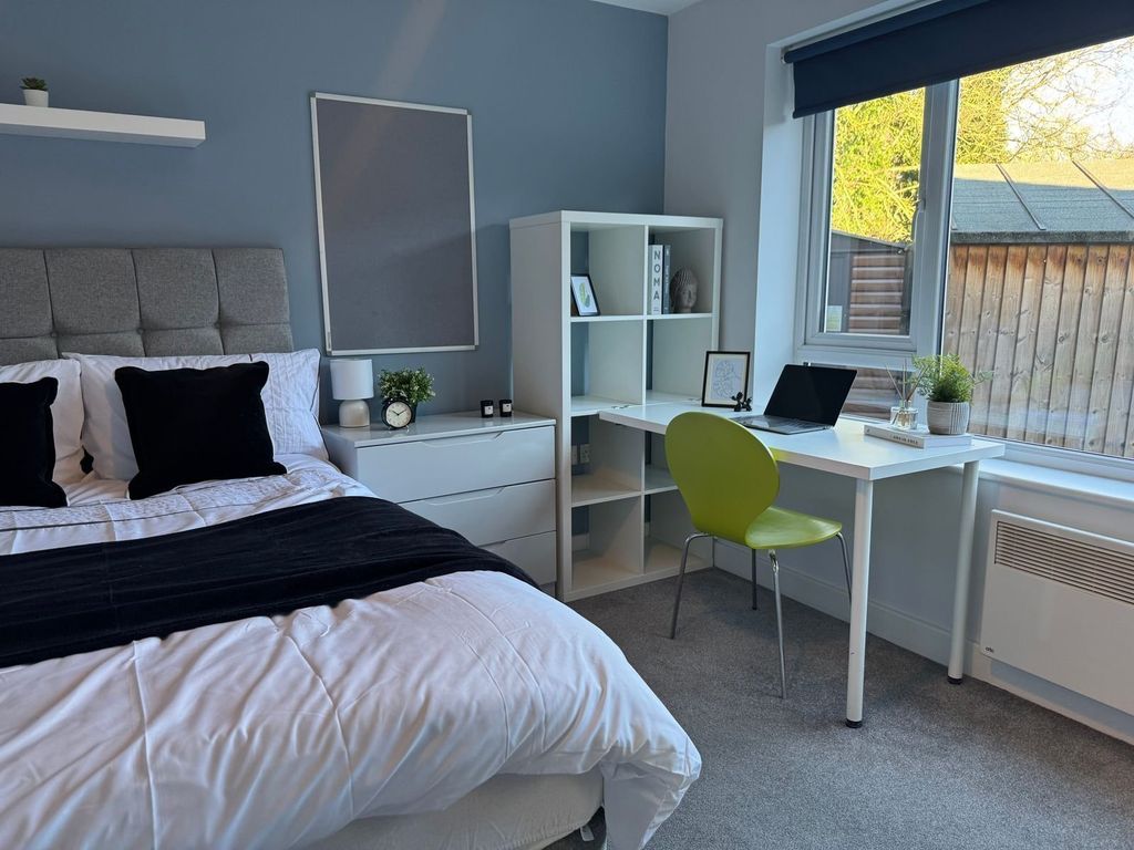 Property photo 1 of 17 Picture No. 11