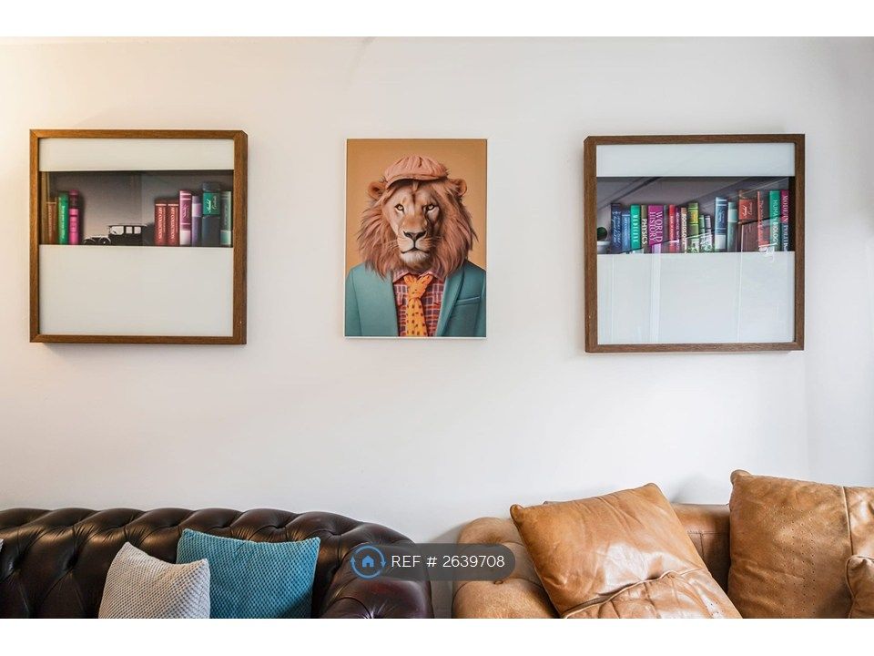 Property photo 3 of 16 Living Room