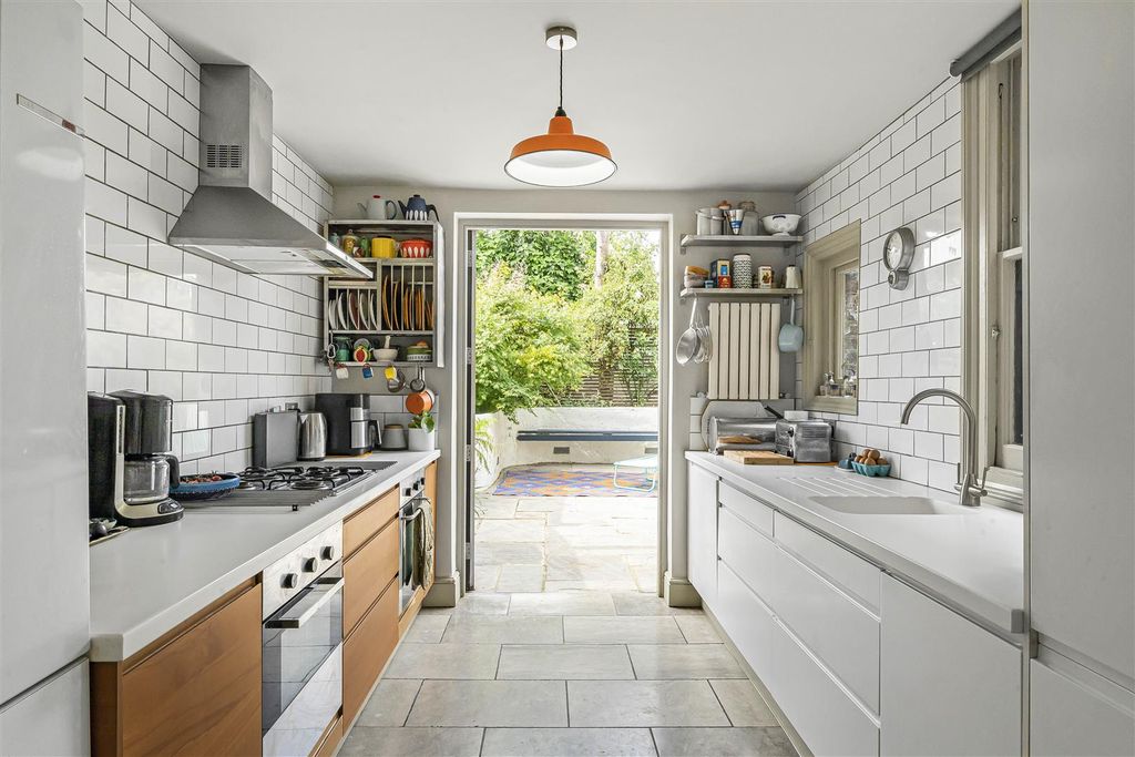 Property photo 3 of 29 3