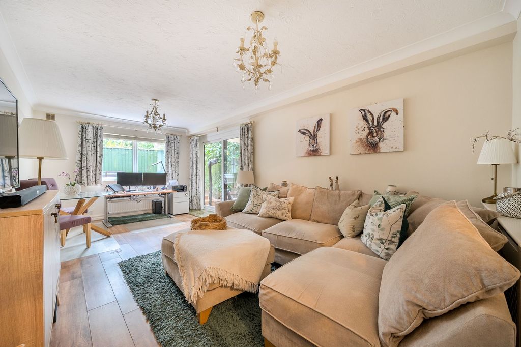 Property photo 3 of 12