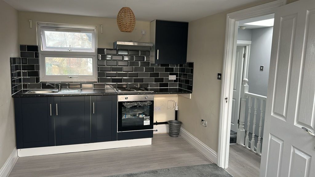 Property photo 3 of 5 Gallery