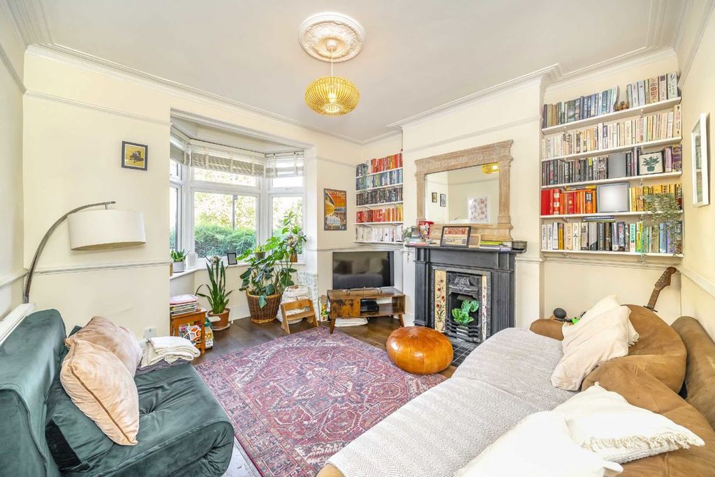 Property photo 2 of 7