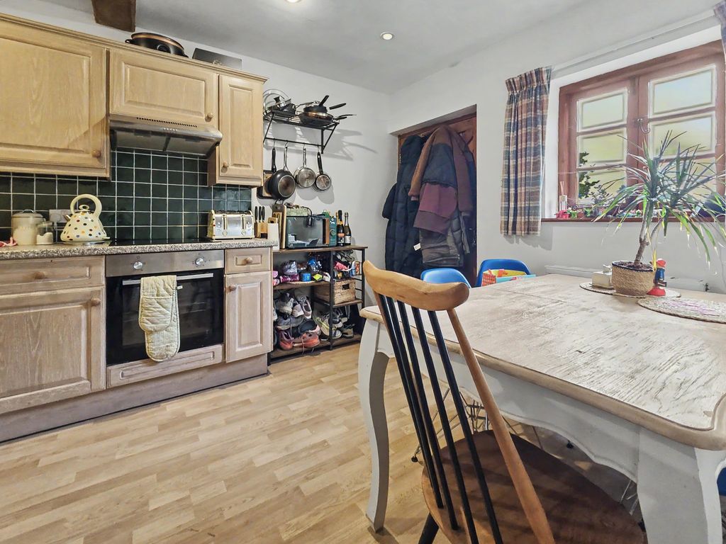 Property photo 3 of 16
