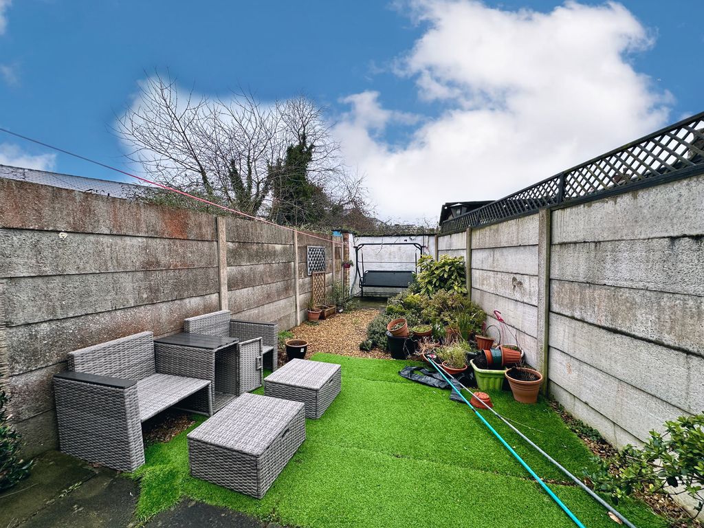 Property photo 3 of 13 3. Garden