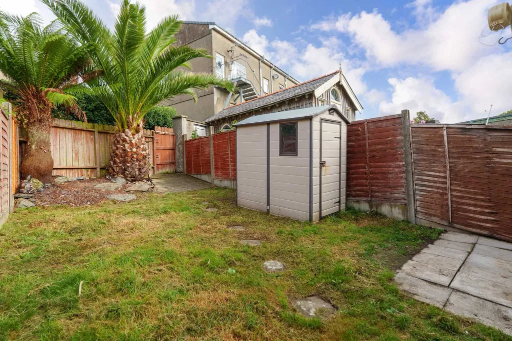 Property photo 2 of 16