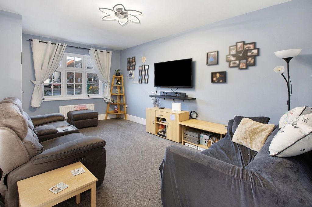 Property photo 3 of 15