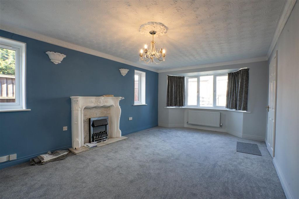 Property photo 3 of 20