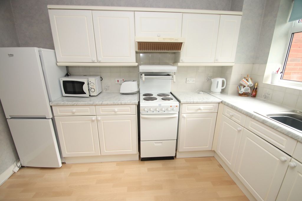 Property photo 2 of 12 Photo 13