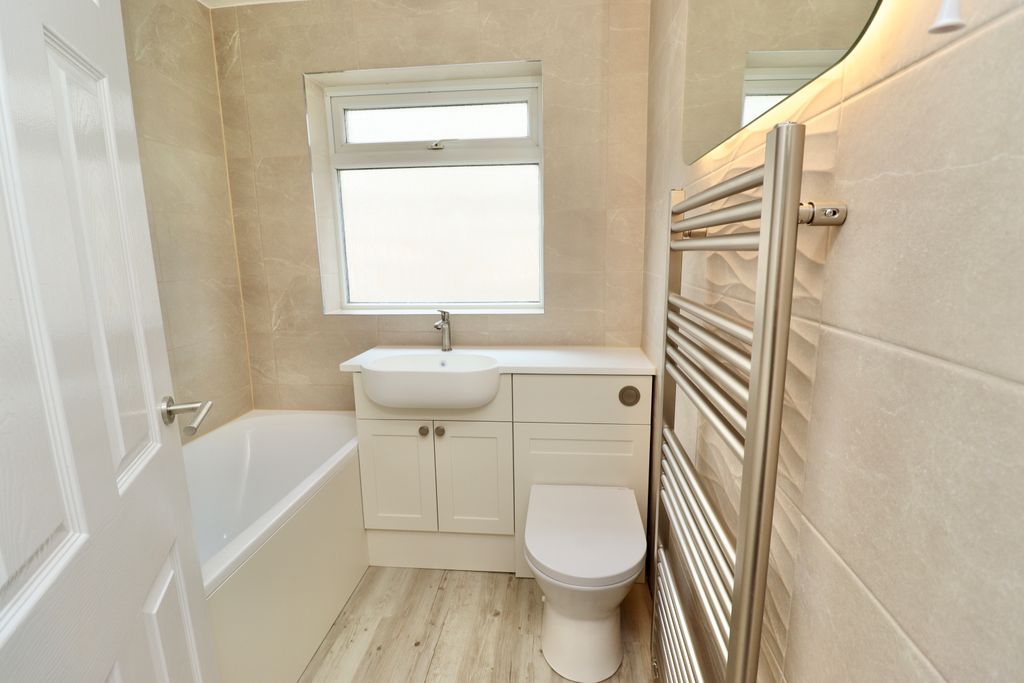 Property photo 2 of 13 Img_6215