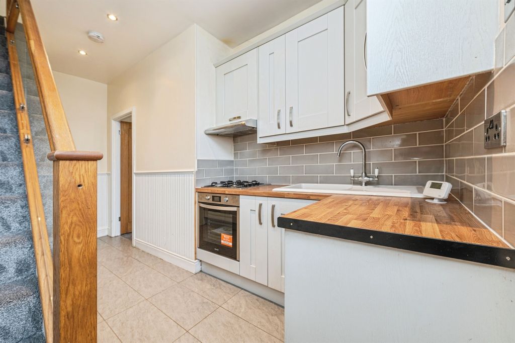 Property photo 3 of 14