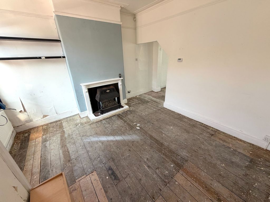 Property photo 2 of 22