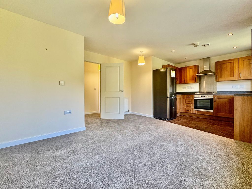 Property photo 1 of 8 Bedroom
