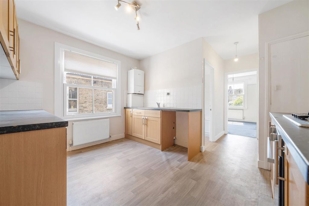Property photo 1 of 11 37 Tremaine Road-6.Jpg