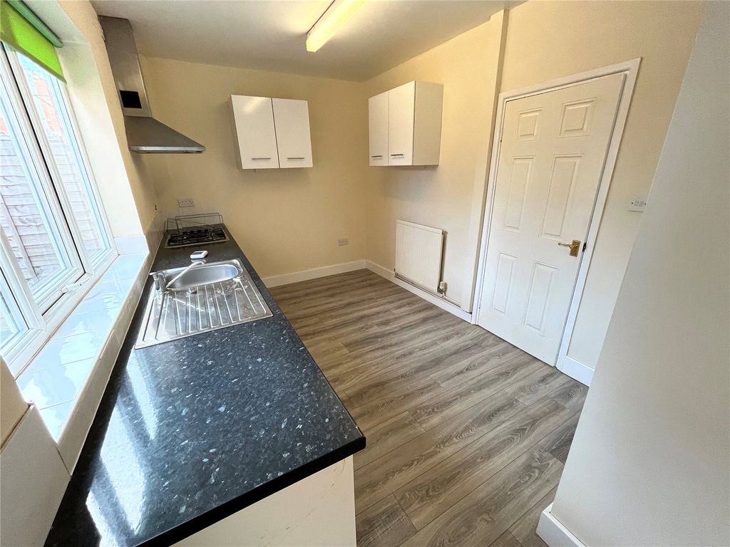 Property photo 3 of 18 Picture No. 17