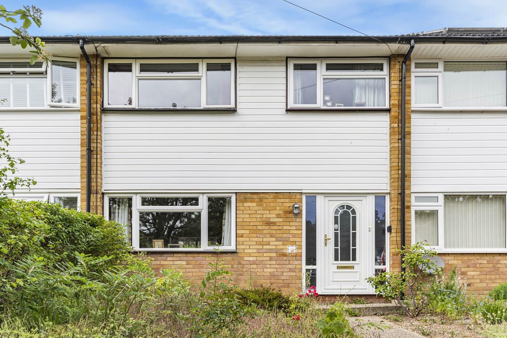 Property photo 1 of 18 Front (Exterior)