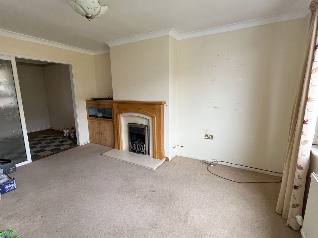 Property photo 3 of 19 Gallery