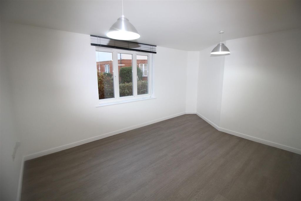 Property photo 2 of 8 Img_5421.Jpg