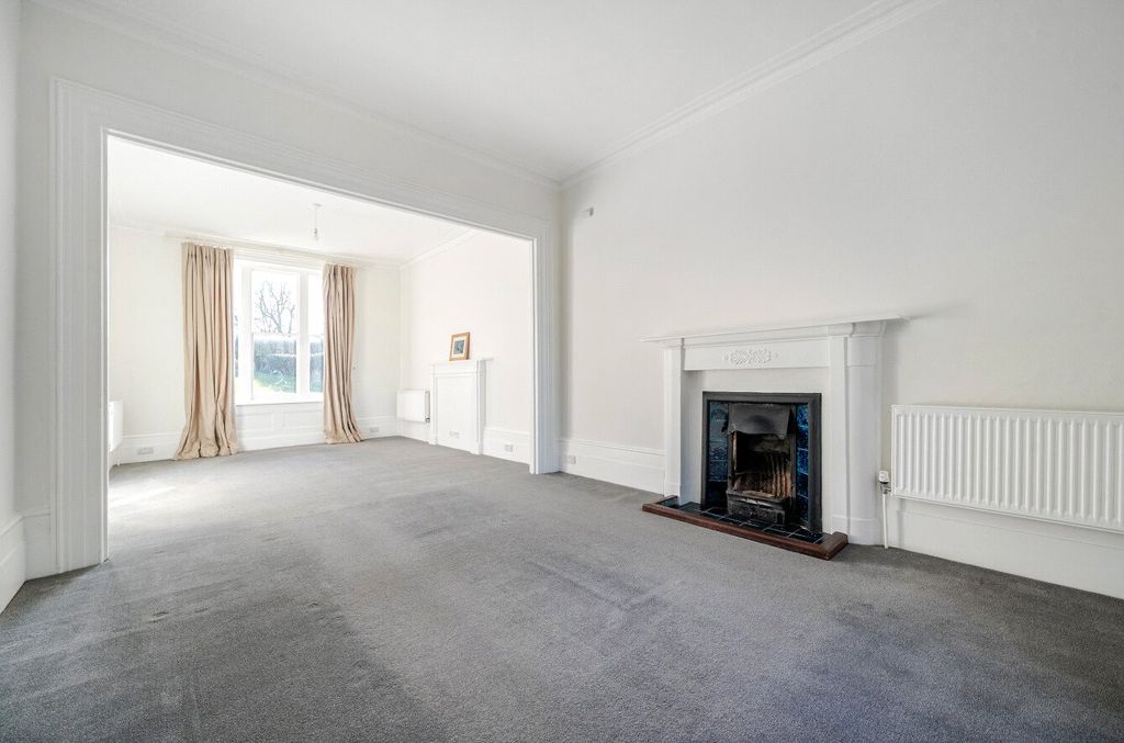 Property photo 2 of 10 Living Room