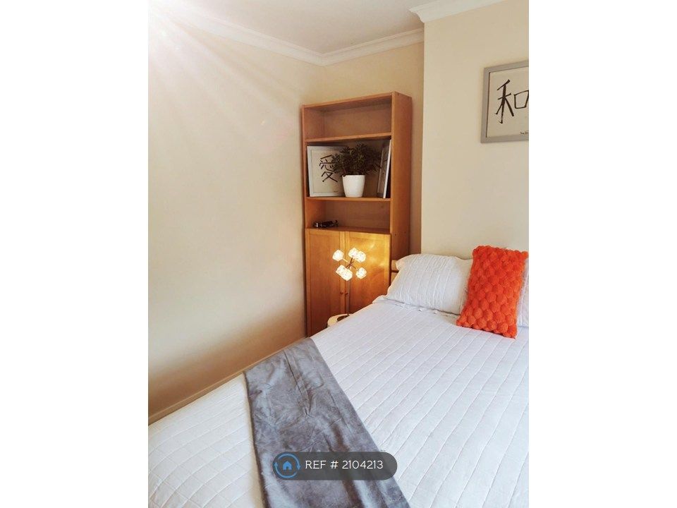 Property photo 3 of 11 Double Bedroom