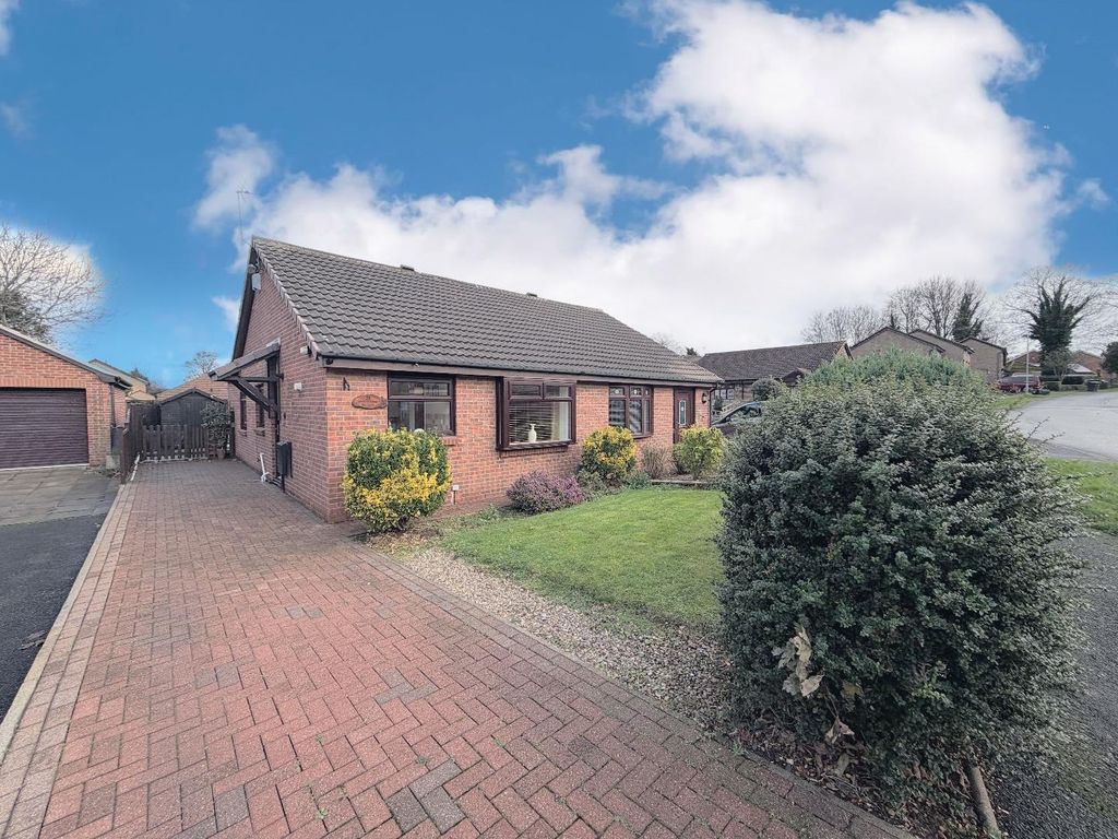 Property photo 1 of 7 Front