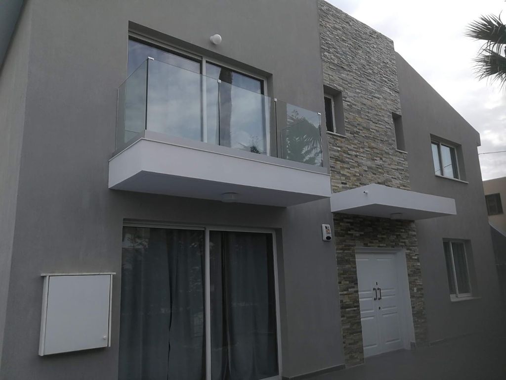 Property photo 1 of 26
