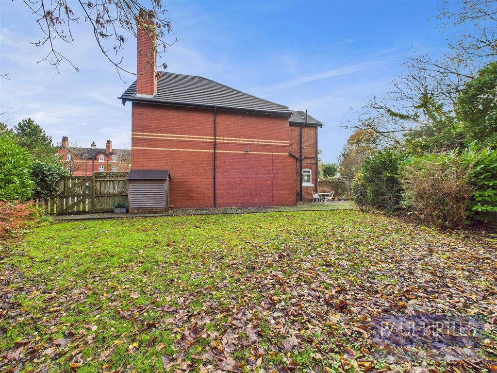 Property photo 2 of 24 Cam04378G0-Pr0243-Still036.Jpg