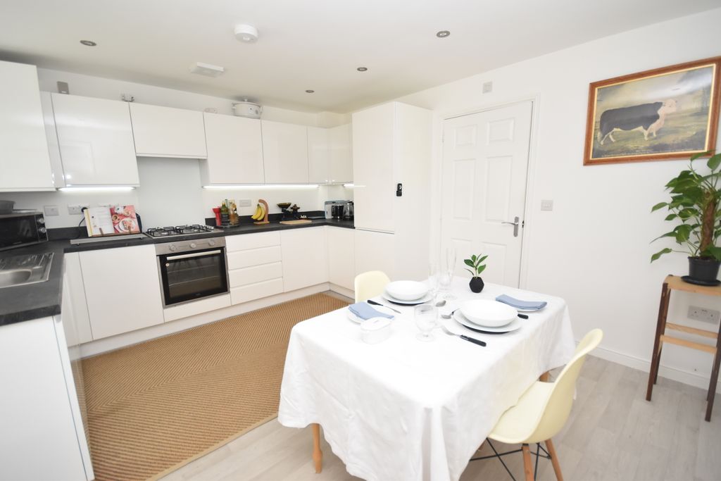 Property photo 3 of 15 Kitchen/Diner