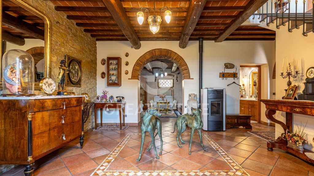 Property photo 2 of 46 Interiors