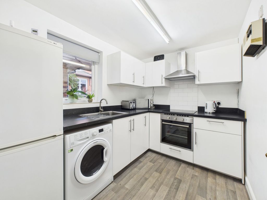 Property photo 2 of 15 Kitchen