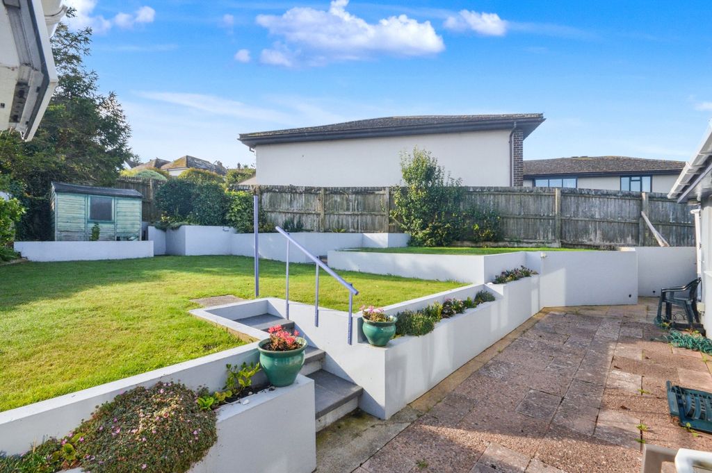Property photo 2 of 18 Picture No. 37