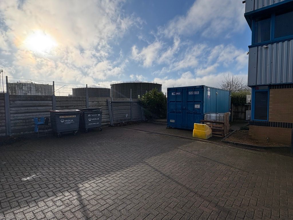 Property photo 2 of 10 Photo 20