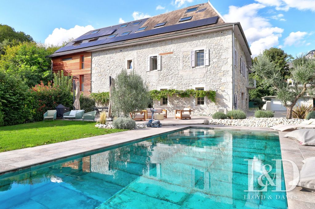 Property photo 1 of 30