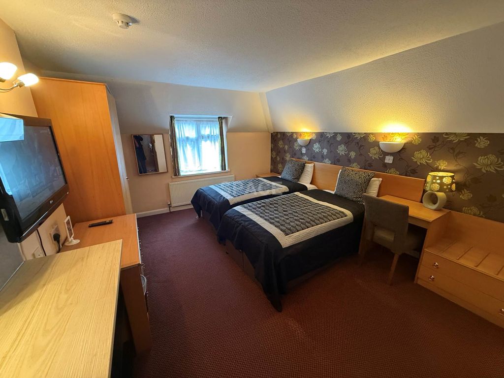 Property photo 2 of 6