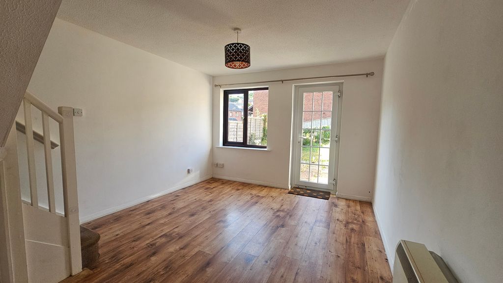 Property photo 1 of 5