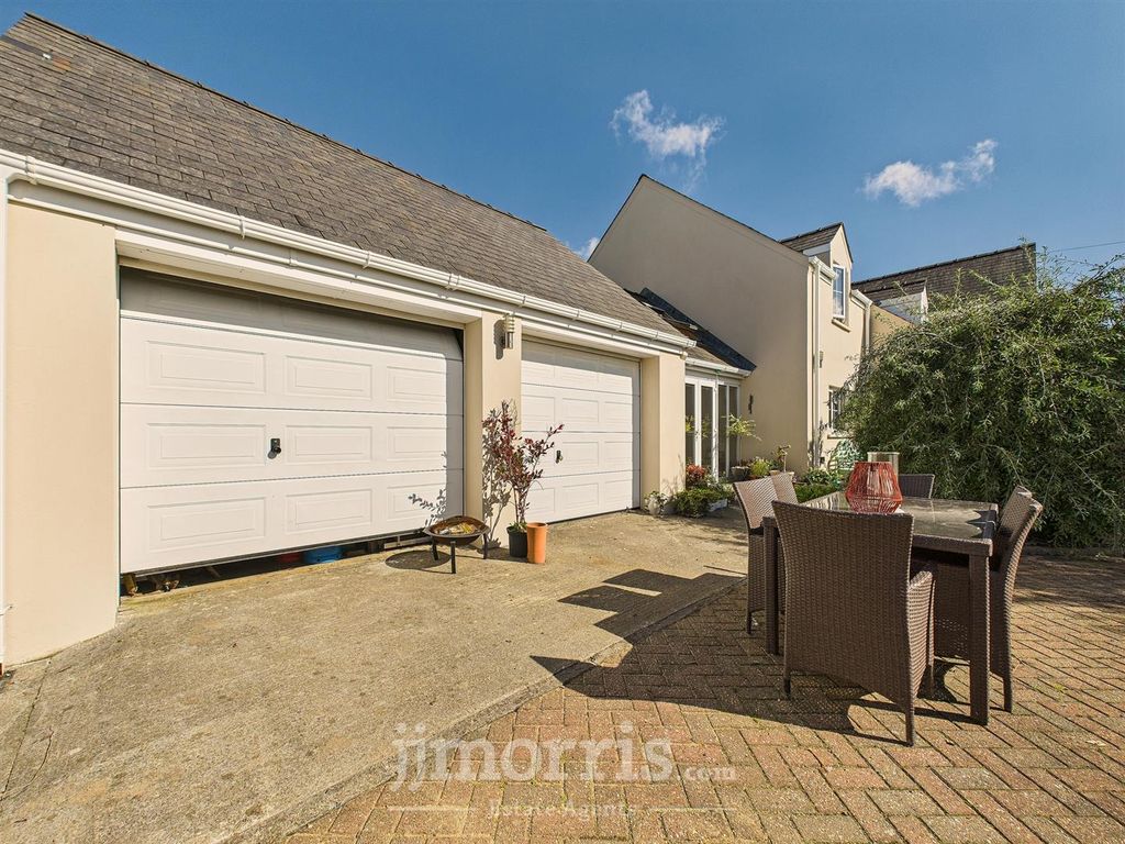 Property photo 3 of 45 Integral Double Garage